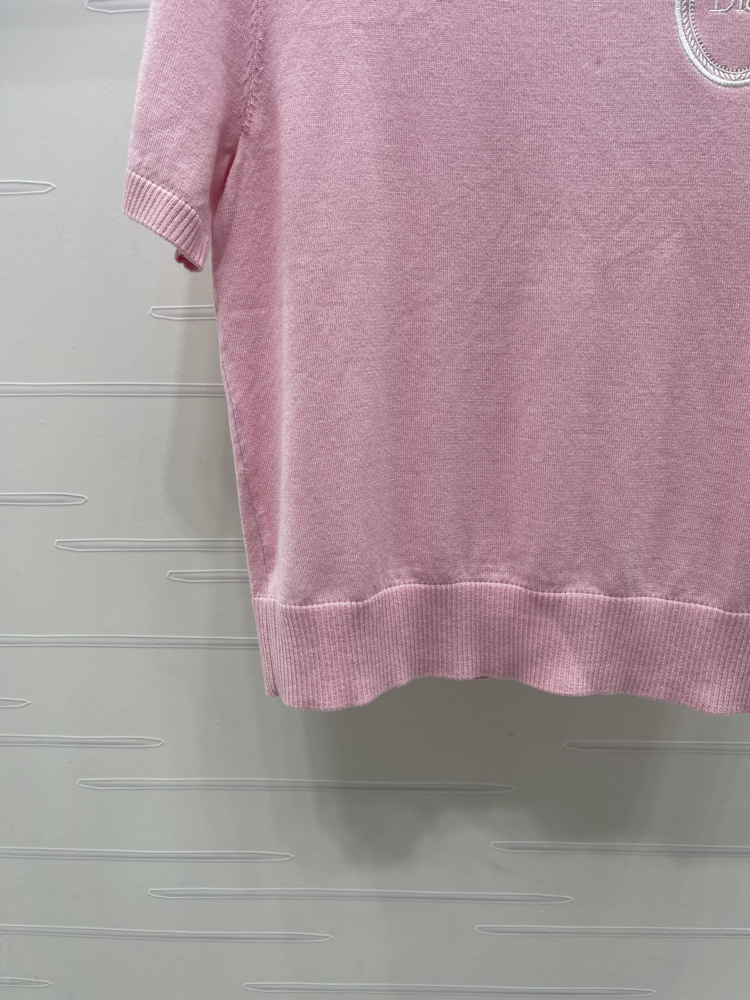 Women's short sleeves